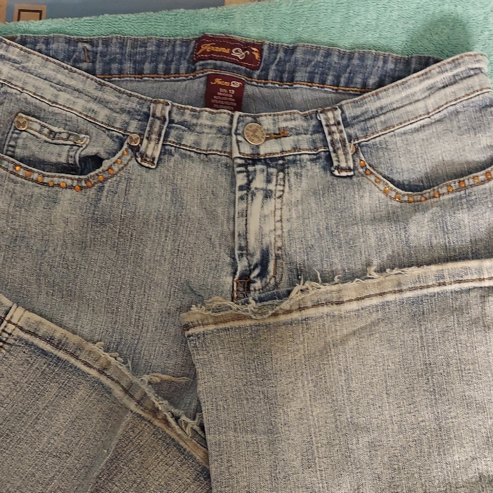 Super Stretchy Women's Light Blue Distressed Jeans D